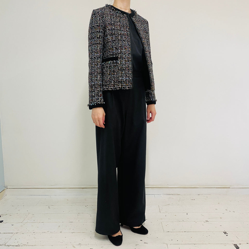【PrivateRobe】洗練されたエレガンスを纏う、マルチカラーツイードジャケット　　A multi-coloured tweed jacket with sophisticated elegance　