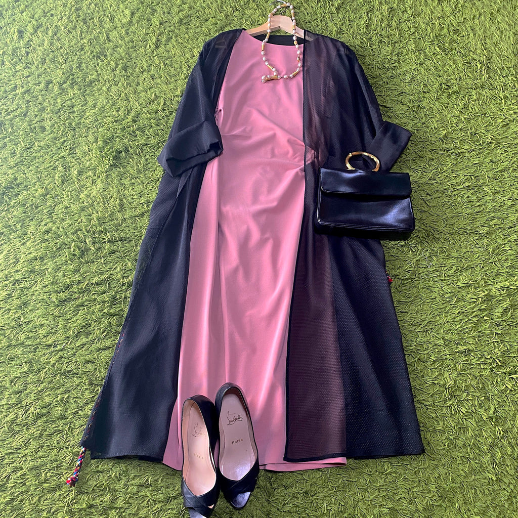 ふくらはぎ下の丈のスモーキーピンクの洗えるワンピース　 Under-calf length smoky pink washable dress