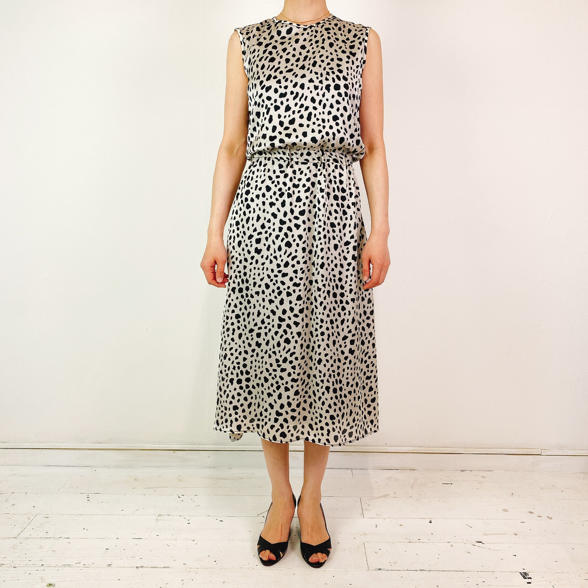 【ZYM】ヒョウ柄ワンピース2587 DRESS】ヒョウ ウエストゴムの豹柄ワンピース – PrivateRobe